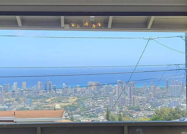 Property at 1626 Quincy Pl, Honolulu, HI 96816, 3 beds, 2 baths