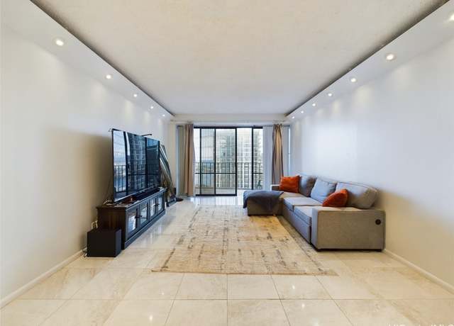 Property at 700 Richards St #2203, Honolulu, HI 96813, 1 bed, 1 bath