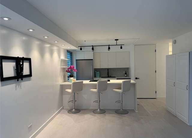Property at 435 Walina St #304, Honolulu, HI 96815, 1 bed, 1 bath