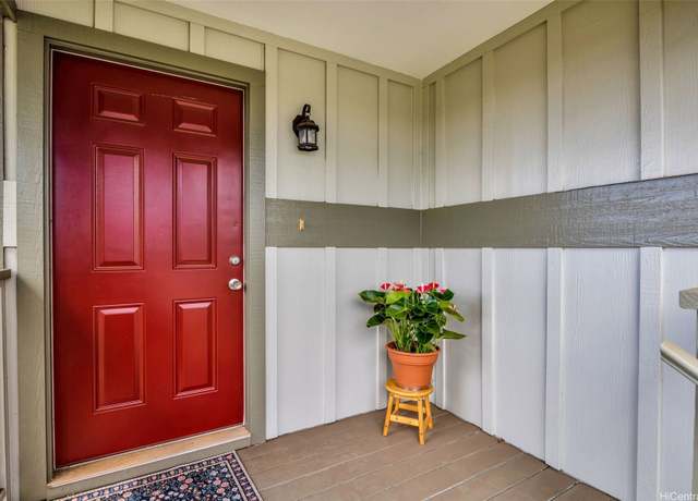 Property at 801 Haawi St, Wailuku, HI 96793, 3 beds, 2.5 baths