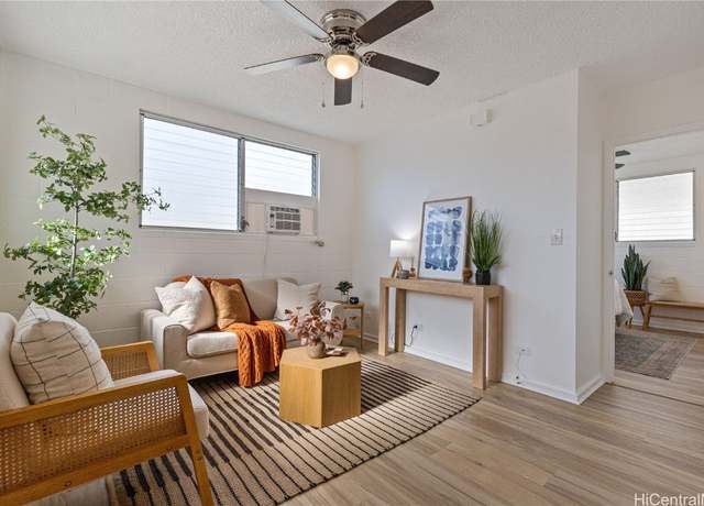 Property at 1120 Hassinger St #206, Honolulu, HI 96822, 1 bed, 1 bath