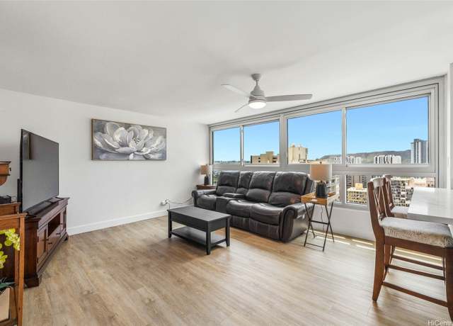 Property at 2421 Tusitala St #2204, Honolulu, HI 96815, 1 bed, 1 bath