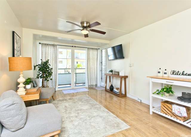 Property at 445 Kaiolu St #211, Honolulu, HI 96815, 1 bed, 1 bath