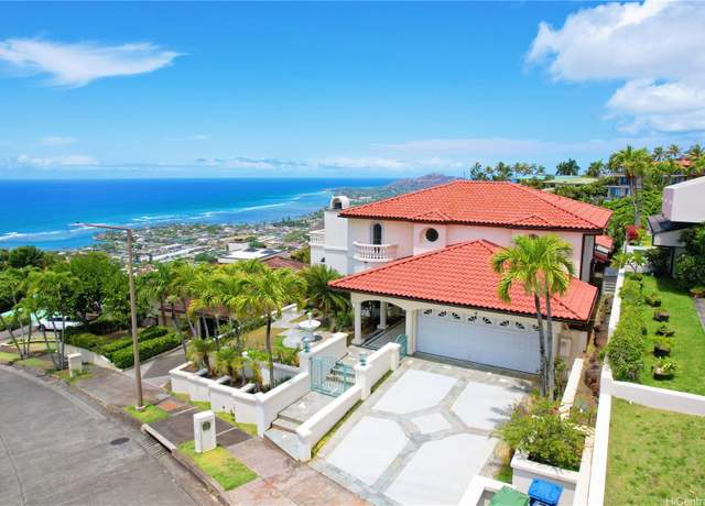 Property at 671 Kahiau Loop, Honolulu, HI 96821, 5 beds, 4.5 baths