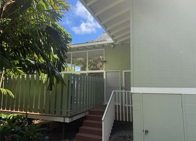 Property at 1440 Kalaniiki St #3, Honolulu, HI 96821, 4 beds, 3 baths