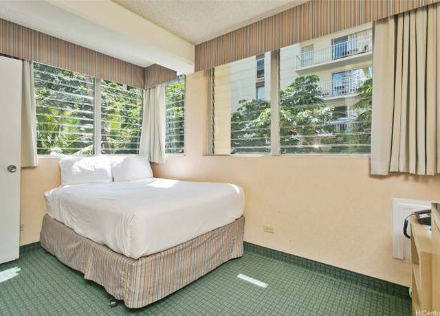 Property at 444 Kanekapolei St #204, Honolulu, HI 96815, 1 bath