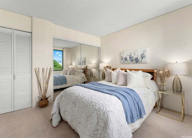 Property at 1314 Kalakaua Ave #406, Honolulu, HI 96826, 2 beds, 1 bath