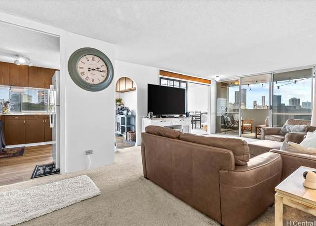 Property at 1325 Wilder Ave #5, Honolulu, HI 96822, 2 beds, 2 baths