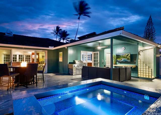 Property at 49 Pilipu Pl, Kailua, HI 96734, 6 beds, 4.5 baths