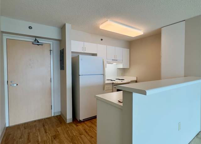Property at 3009 Ala Makahala Pl #1815, Honolulu, HI 96818, 2 beds, 1 bath