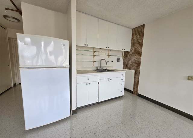 Property at 1650 Kanunu St #1416, Honolulu, HI 96814, 1 bath