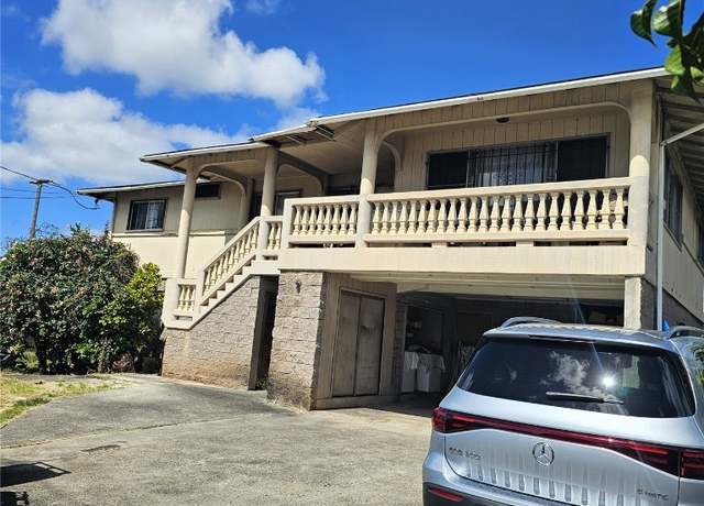 Property at 2548 N School St, Honolulu, HI 96819, 10 beds, 4 baths