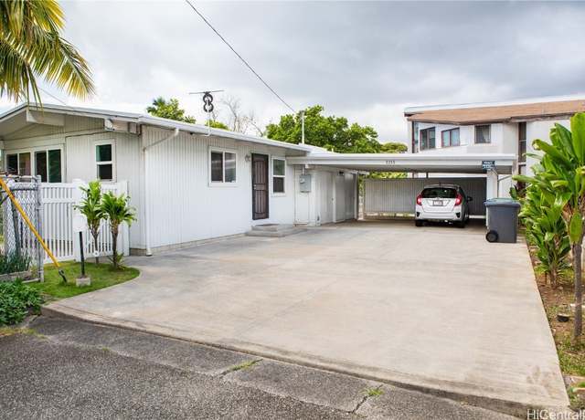 Property at 1215 Pohaku Pl, Honolulu, HI 96817, 3 beds, 2.5 baths
