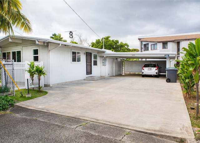 Property at 1215 Pohaku Pl, Honolulu, HI 96817, 3 beds, 2.5 baths