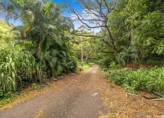 Property at 98-673 Kilinoe St, Aiea, HI 96701