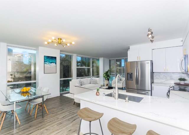 Property at 909 Kapiolani Blvd #701, Honolulu, HI 96814, 2 beds, 2 baths