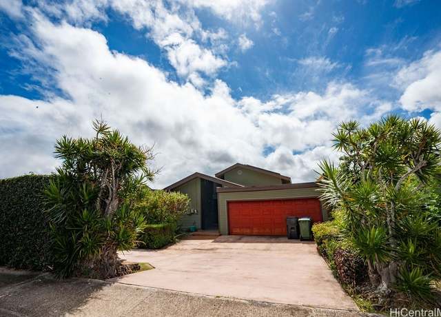 Property at 92-1089 Makakilo Dr, Kapolei, HI 96707, 4 beds, 2.5 baths
