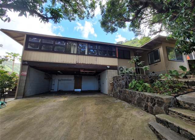 Property at 1845 10th Ave Unit A, Honolulu, HI 96816, 3 beds, 1 bath