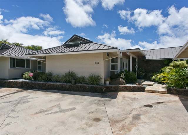 Property at 759 Elepaio St, Honolulu, HI 96816, 4 beds, 3 baths
