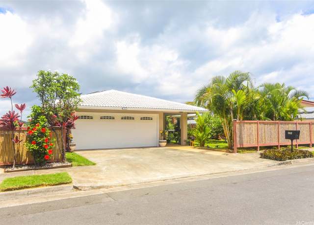 Property at 1312 Aupapaohe St, Kailua, HI 96734, 3 beds, 2.5 baths