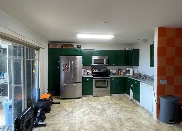 Property at 91-1023 Kamaaha Ave #807, Kapolei, HI 96707, 1 bed, 1 bath