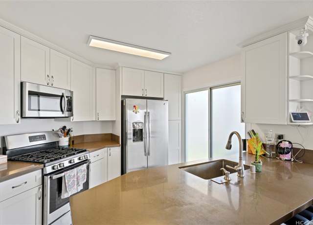 Property at 98-1941 Kaahumanu St Unit J, Aiea, HI 96701, 4 beds, 3 baths