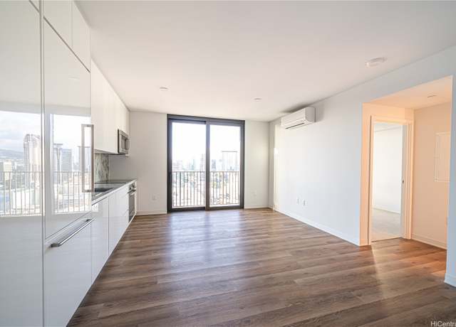Property at 987 Queen St #2403, Honolulu, HI 96814, 1 bed, 1 bath