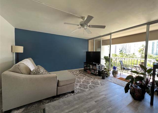 Property at 430 Keoniana St #112, Honolulu, HI 96815, 1 bed, 1 bath