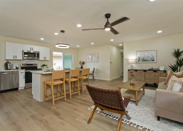 Property at 94-651 Maaniani Pl, Waipahu, HI 96797, 3 beds, 2 baths