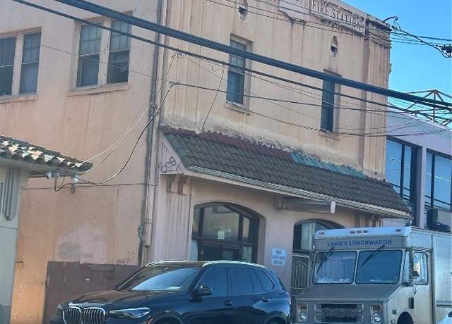 Property at 94-891 Waipahu St, Waipahu, HI 96797, 4 beds, 3 baths