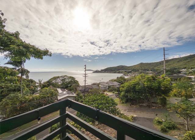 Property at 47-398 Mawaena St, Kaneohe, HI 96744, 3 beds, 3 baths