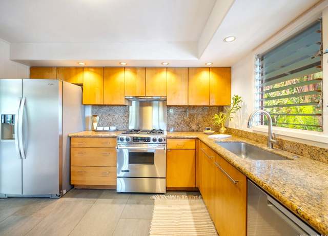 Property at 2527 Henry St Unit A, Honolulu, HI 96817, 3 beds, 2.5 baths