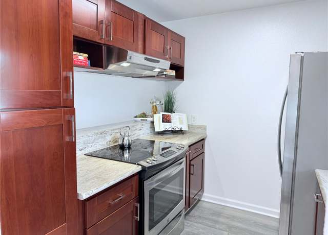 Property at 94-519 Lumiaina St Unit J204, Waipahu, HI 96797, 2 beds, 1 bath