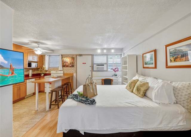 Property at 417 Nohonani St #312, Honolulu, HI 96815, 1 bed, 1 bath