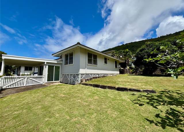 Property at 2448 A East Manoa Rd, Honolulu, HI 96822, 3 beds, 1.5 baths