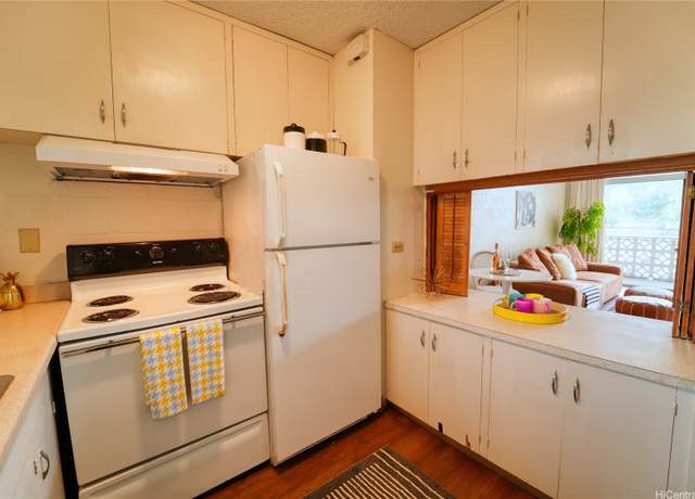 Property at 1323 Makiki St Unit 301A, Honolulu, HI 96814, 2 beds, 1 bath