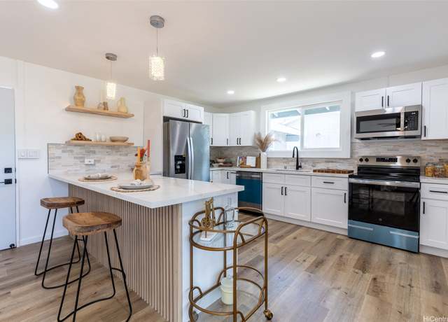 Property at 91-1327 Imelda St, Ewa Beach, HI 96706, 3 beds, 1 bath