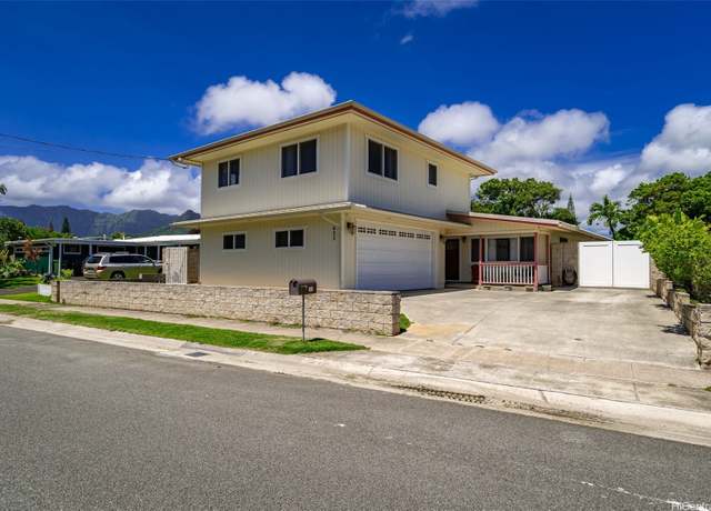 Property at 622 Pamaele St, Kailua, HI 96734, 4 beds, 3 baths