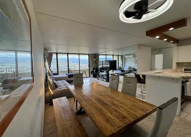 Property at 2240 Kuhio Ave #3401, Honolulu, HI 96815, 2 beds, 2 baths