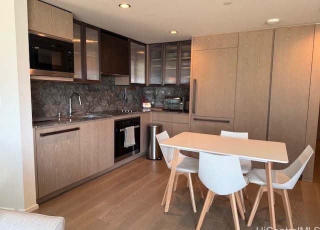 Property at 1000 Auahi St #403, Honolulu, HI 96814, 1 bed, 1 bath