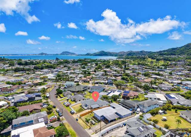 Property at 45-420 Pua Makahala St, Kaneohe, HI 96744, 6 beds, 3 baths