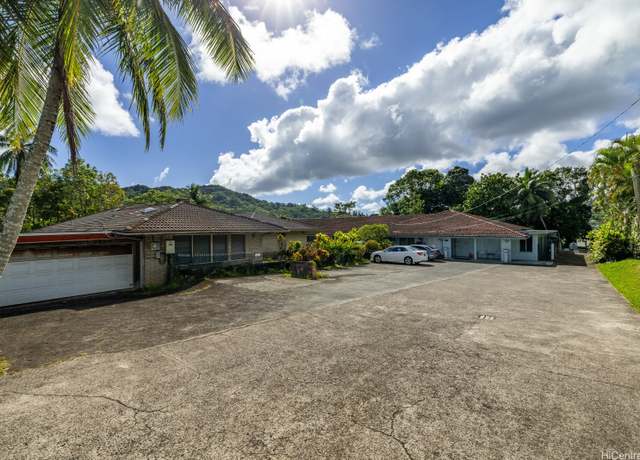 Property at 47-410 Ahuimanu Rd, Kaneohe, HI 96744, 10 beds, 7 baths