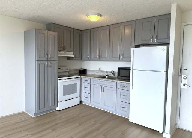 Property at 737 Olokele Ave #705, Honolulu, HI 96816, 1 bed, 1 bath