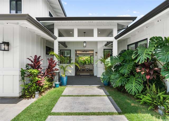 Property at 472 A N Kainalu Dr, Kailua, HI 96734, 4 beds, 5.5 baths