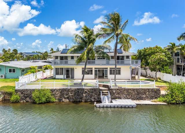 Property at 902 Wanaao Rd, Kailua, HI 96734, 5 beds, 4 baths