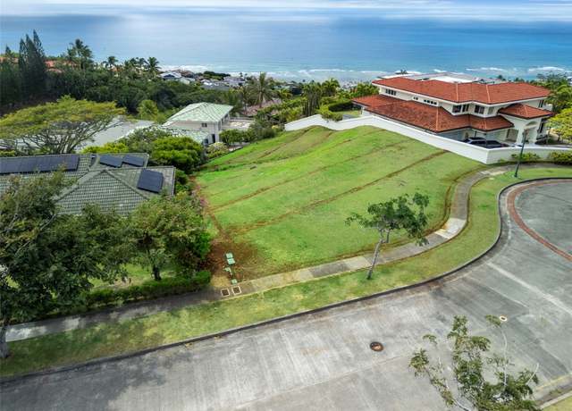 Property at 635 Moaniala St, Honolulu, HI 96821