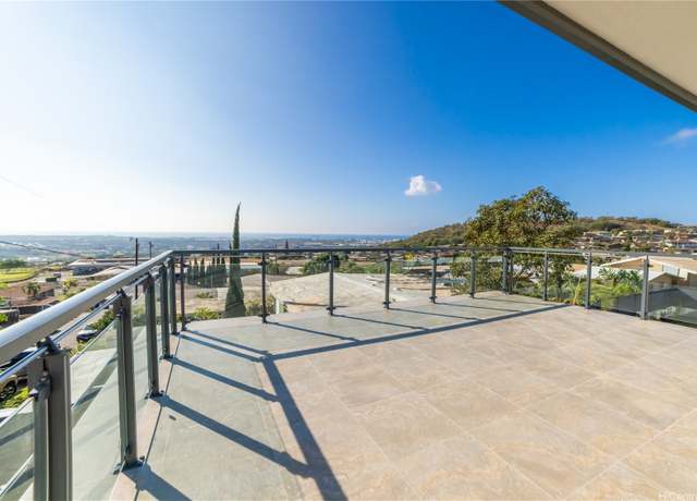 Property at 92-618 Auwaea St, Kapolei, HI 96707, 7 beds, 4 baths