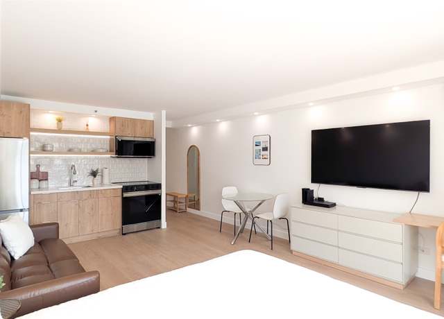 Property at 364 Seaside Ave #508, Honolulu, HI 96815, 1 bath
