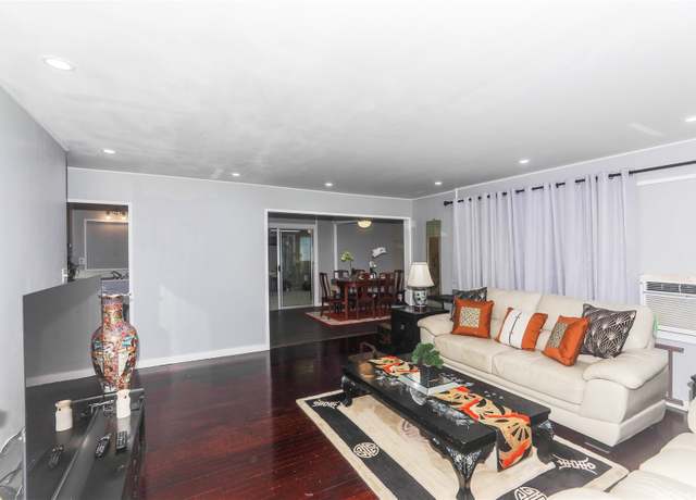 Property at 94-350 Kahuapaa Pl, Waipahu, HI 96797, 5 beds, 3.5 baths