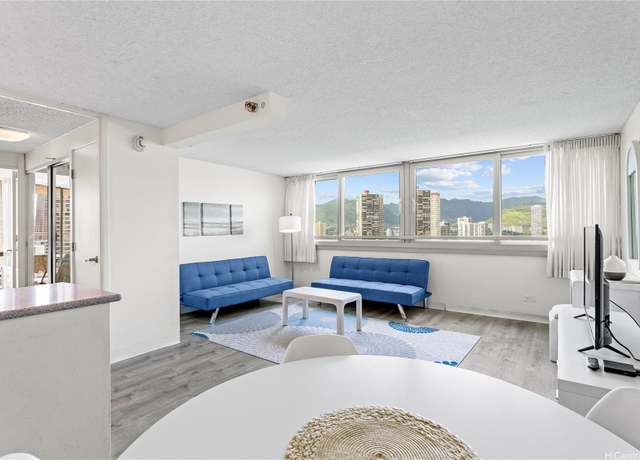 Property at 445 Seaside Ave #1602, Honolulu, HI 96815, 1 bed, 1 bath